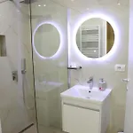 Center Cozy Modern 9/b Appartement *