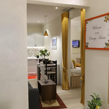 Center Cozy Modern 9/b