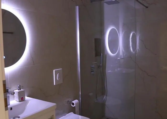 Center Cozy Modern 9/b Apartament *