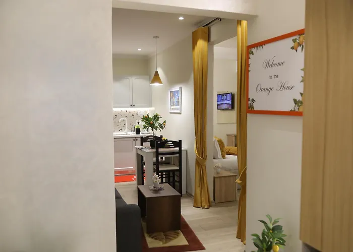 Center Cozy Modern 9/b