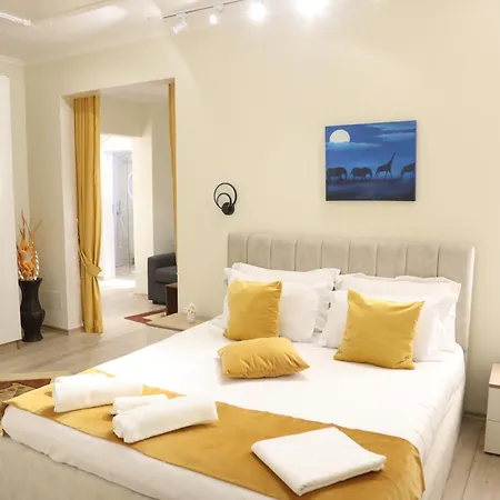 Center Cozy Modern 9/b شقة *