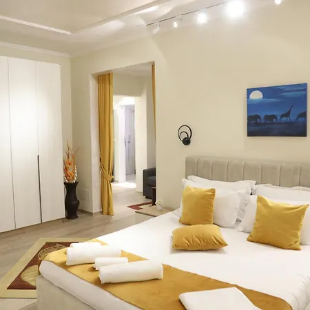 Center Cozy Modern 9/b تيرانا