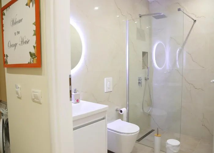 Center Cozy Modern 9/b * Tirana